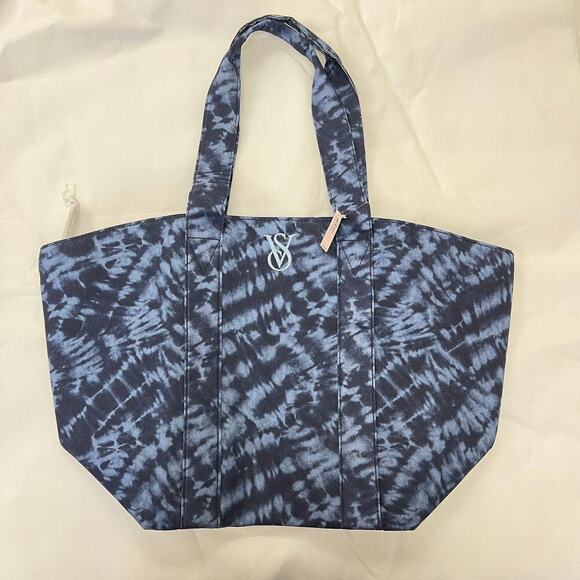 Victoria's Secret Tie Dye Blue Large Weekender Zipper Tote Shoulder Bag NWT - Picture 3 of 8
